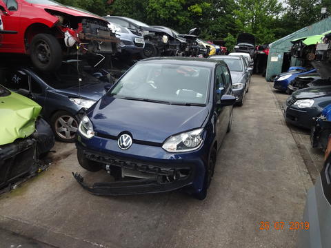 Breaking Volkswagen Up for spares #1