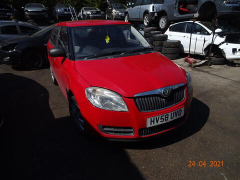 Breaking Skoda Fabia Estate for spares #1