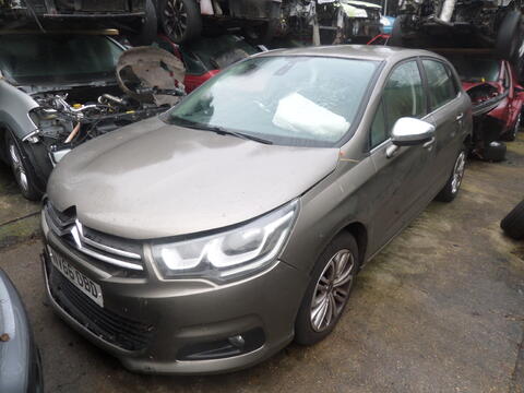 Breaking Citroen C4 2016 for spares #1