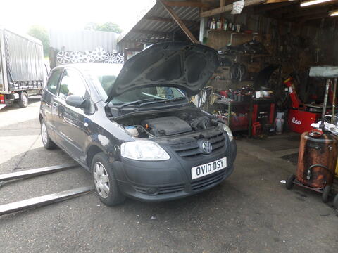 Breaking Volkswagen Fox for spares #1