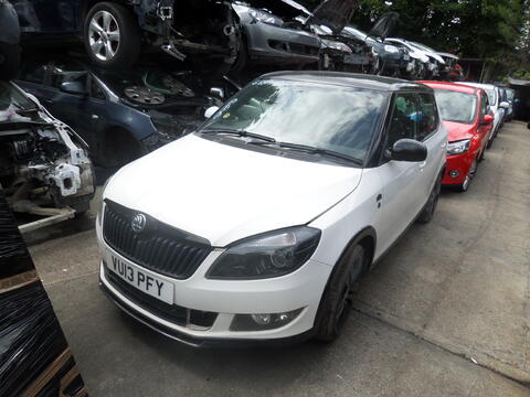 Breaking Skoda Fabia for spares #1