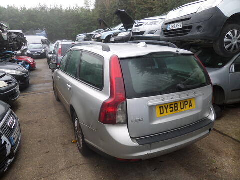 Breaking Volvo V50 2008 for spares #2