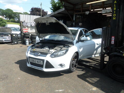 Breaking Ford Focus for spares #2